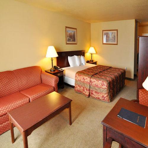 Econo Lodge Inn & Suites Greenbrier 部屋 写真