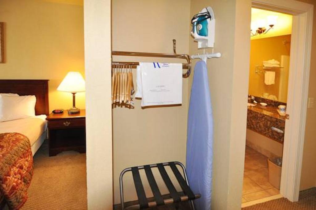 Econo Lodge Inn & Suites Greenbrier 部屋 写真