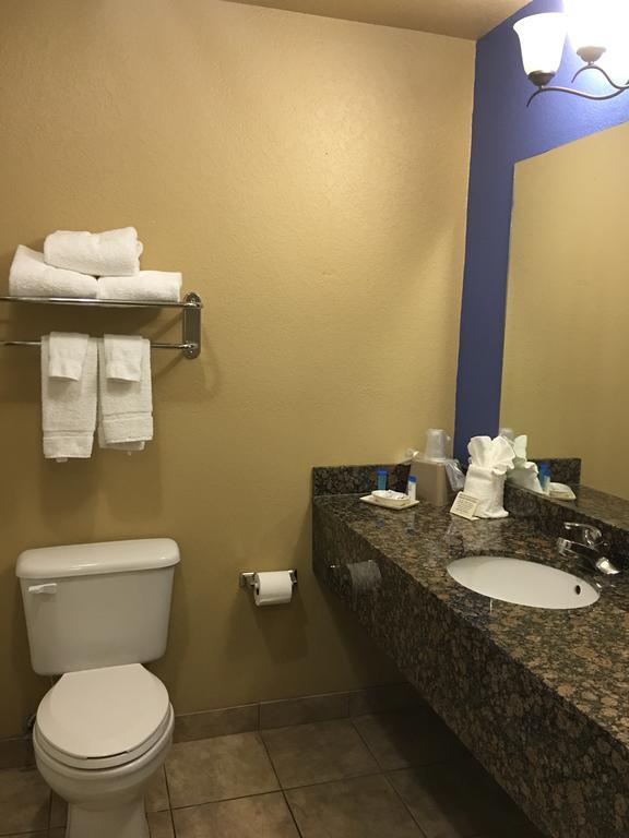 Econo Lodge Inn & Suites Greenbrier エクステリア 写真