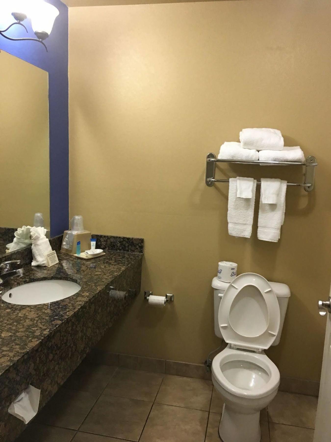 Econo Lodge Inn & Suites Greenbrier エクステリア 写真